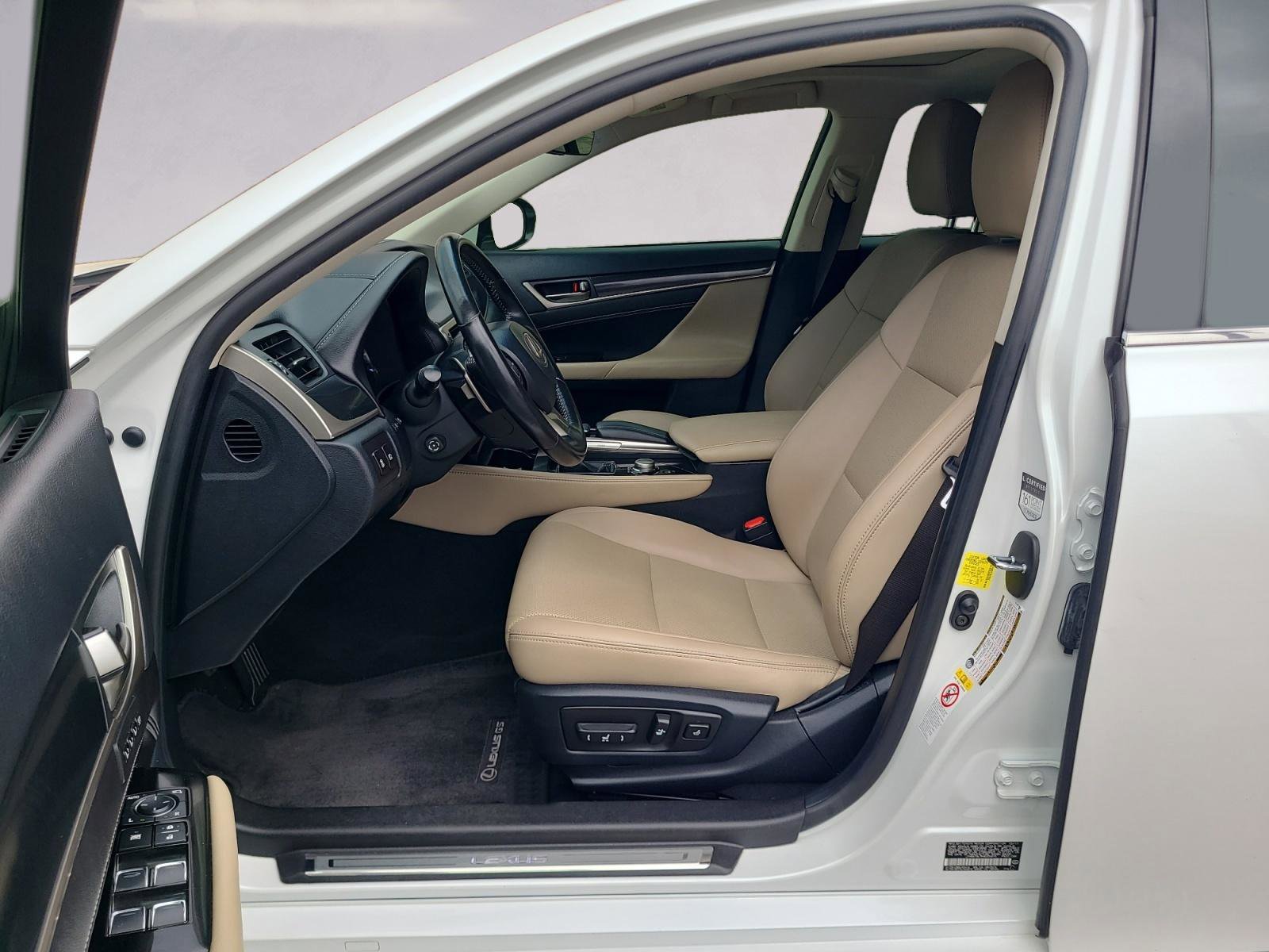 Used 2017 Lexus GS 200t w/ Premium Package image 11