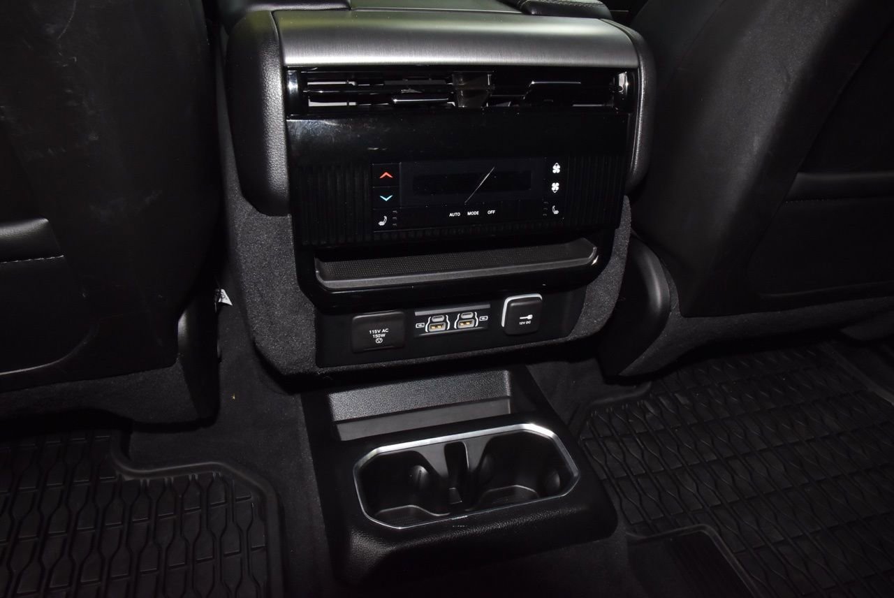 Used 2024 Jeep Wagoneer Series II w/ Convenience Group I image 20