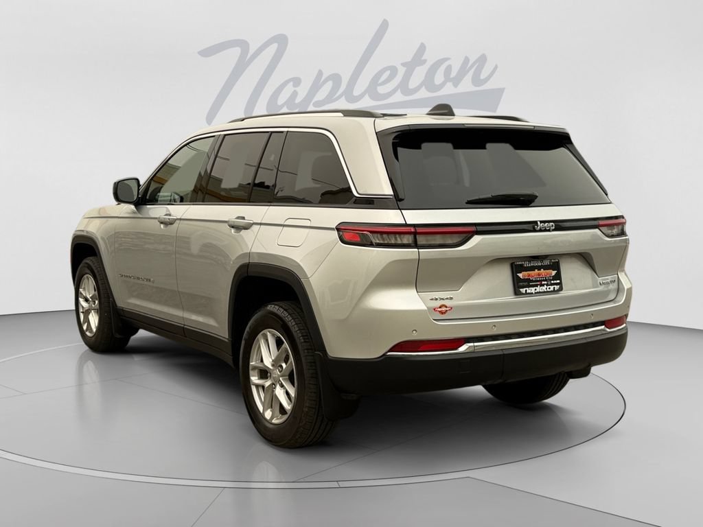Certified 2023 Jeep Grand Cherokee Laredo AWD/4WD image 6