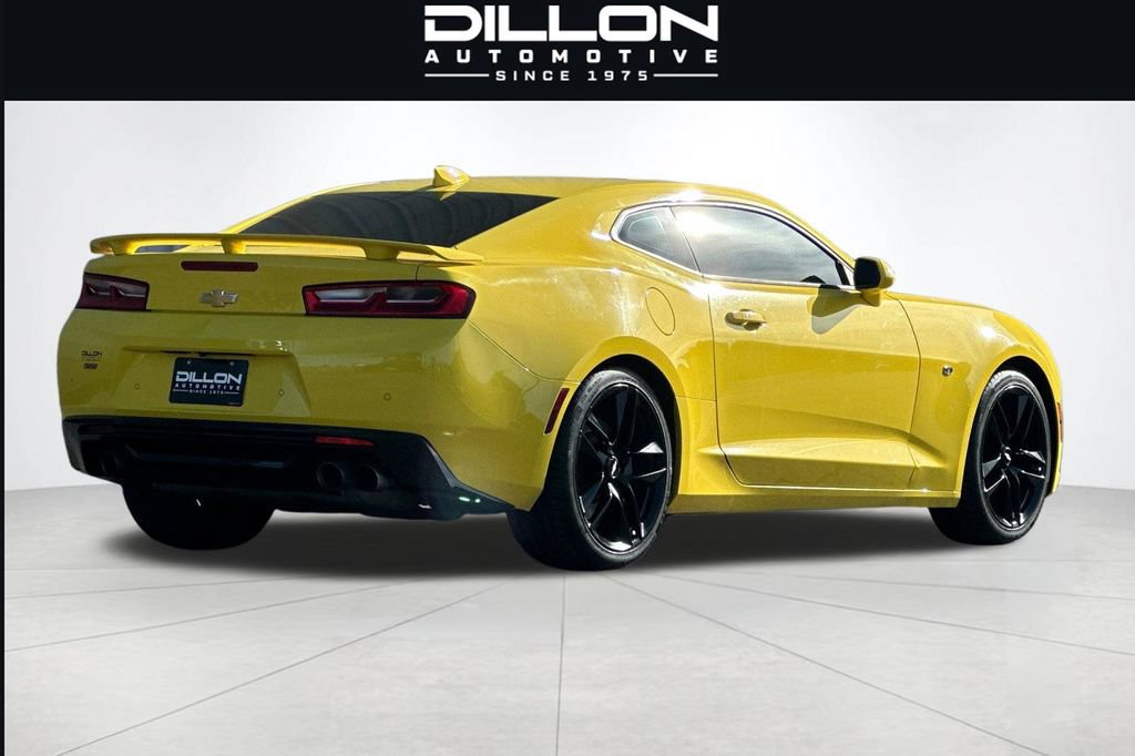 Used 2016 Chevrolet Camaro SS RWD image 4