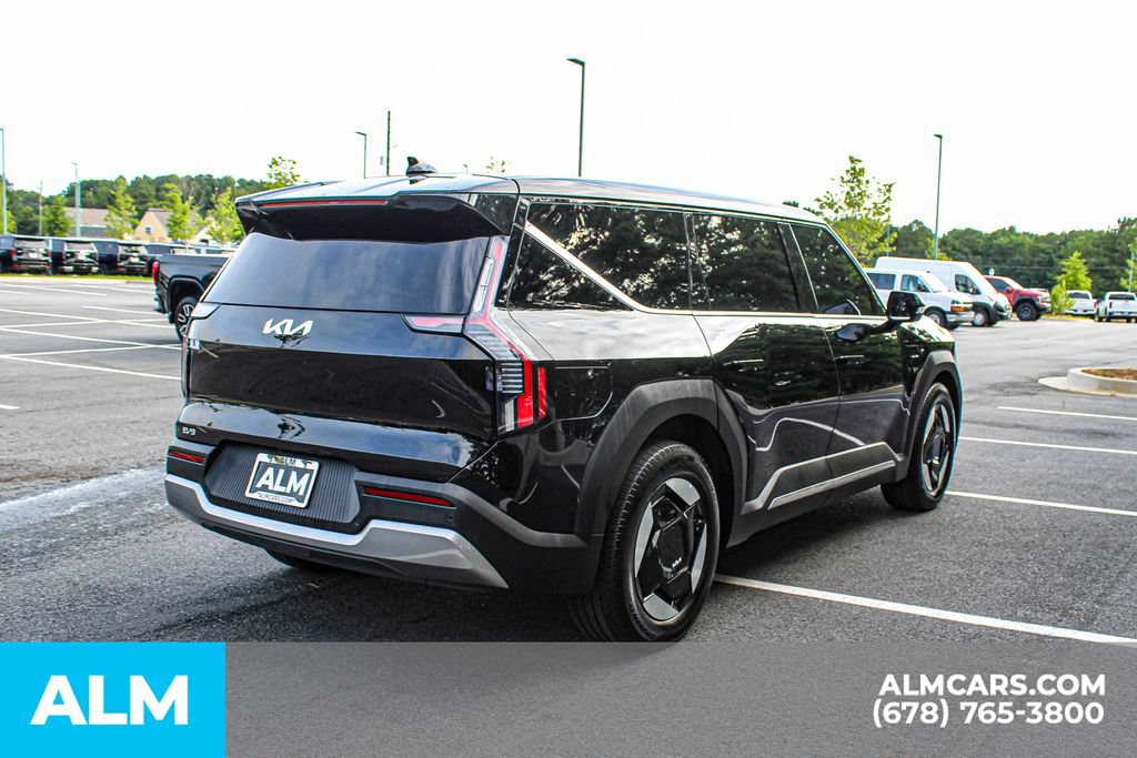 Used 2026 Kia EV9 Light RWD image 6