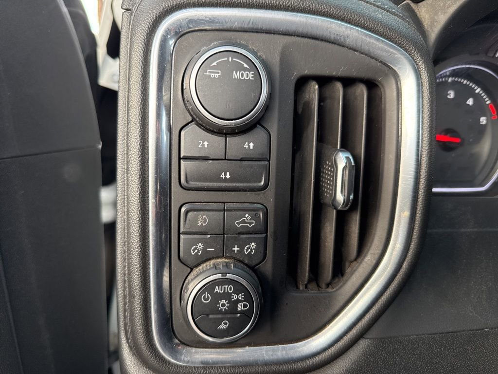 Used 2020 Chevrolet Silverado 2500 LT w/ All Star Edition image 35