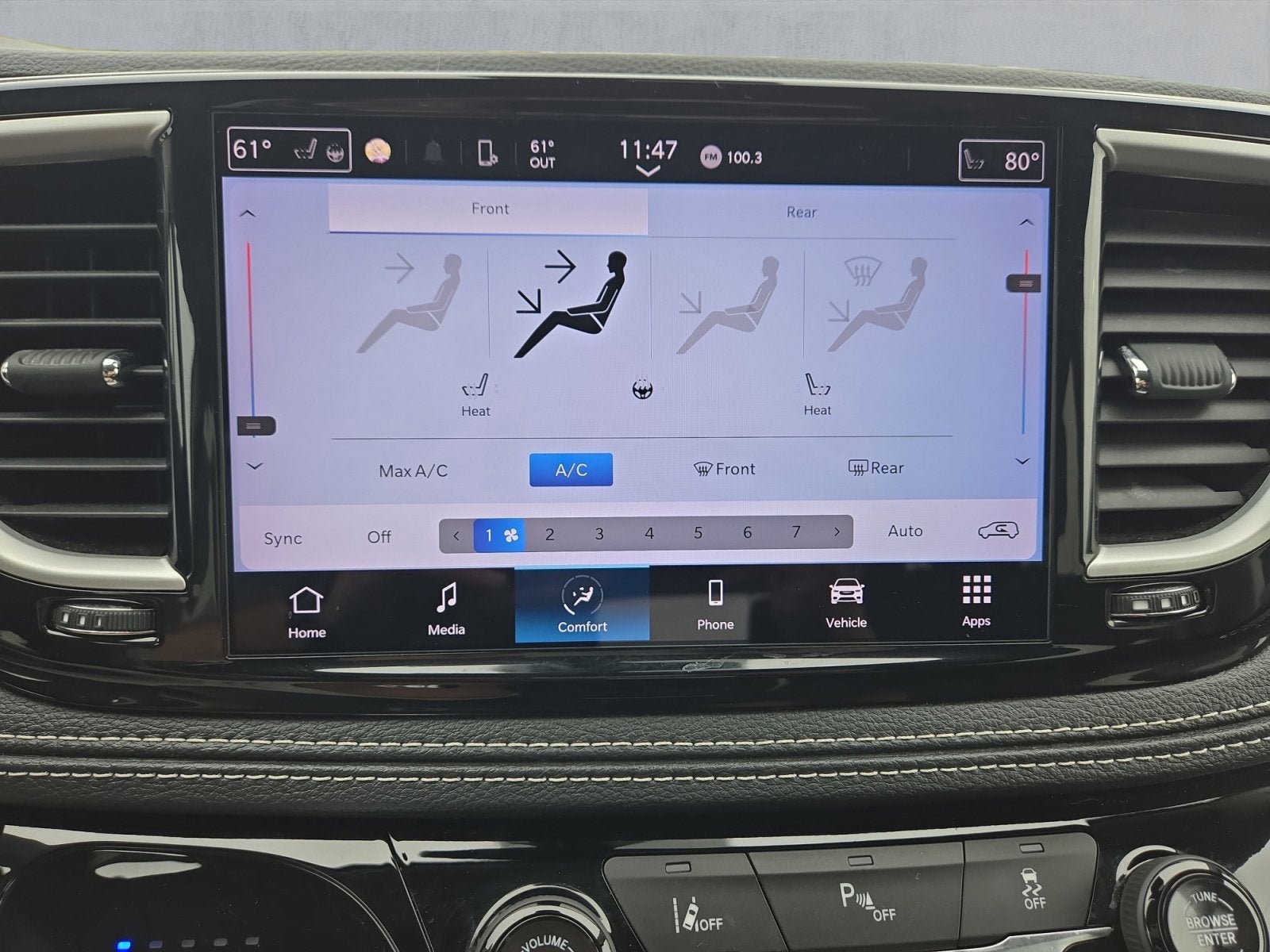 Used 2023 Chrysler Pacifica Touring-L FWD image 17
