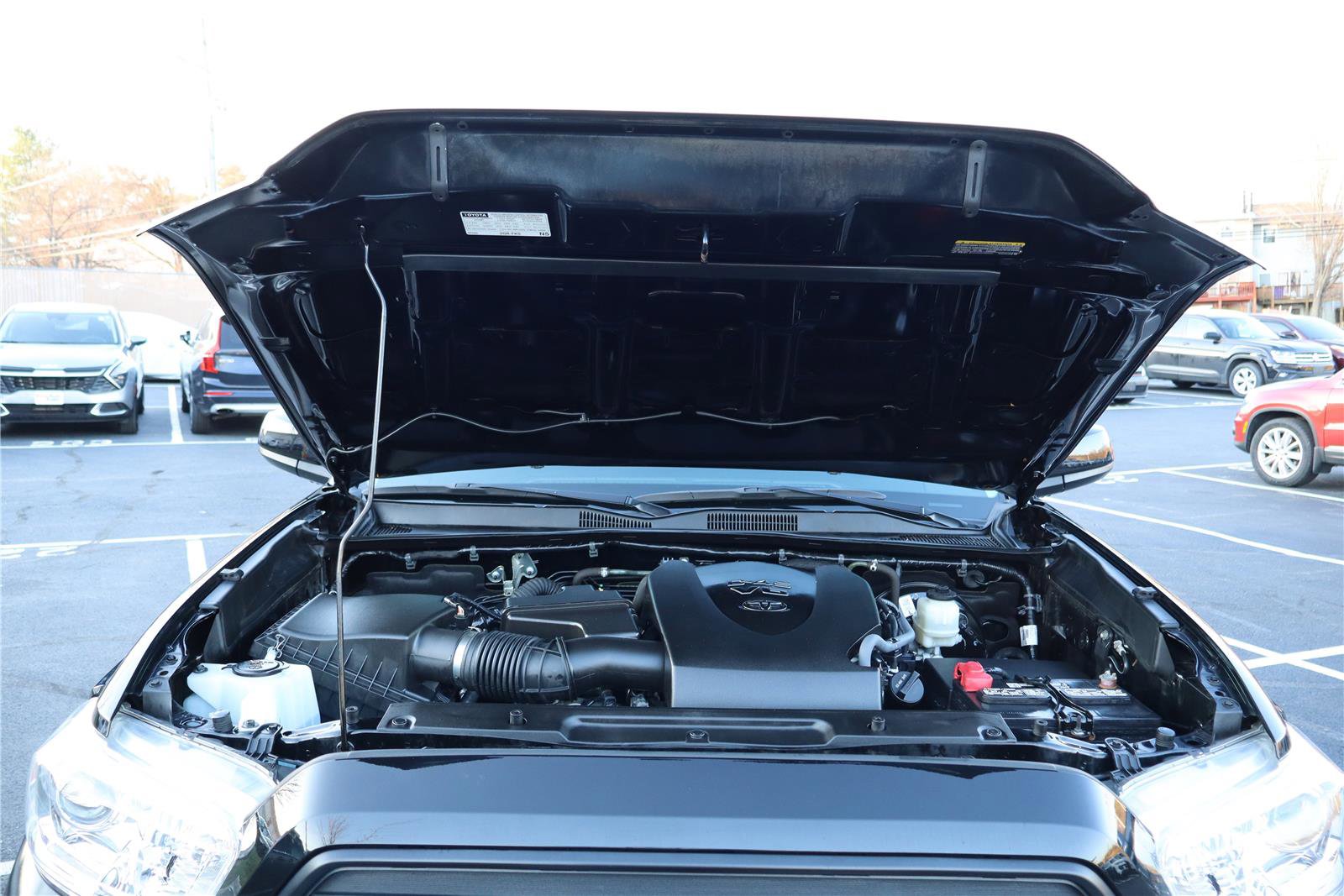 Used 2022 Toyota Tacoma SR image 9