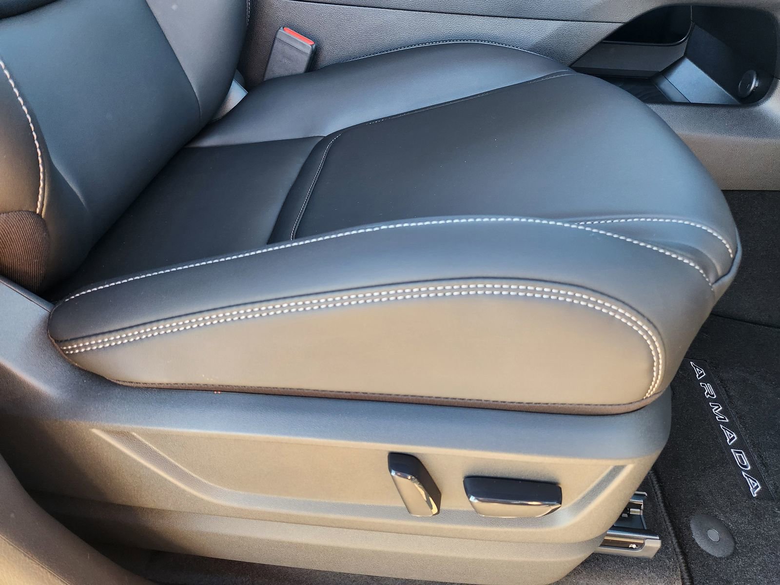 New 2026 Nissan Armada SV image 21