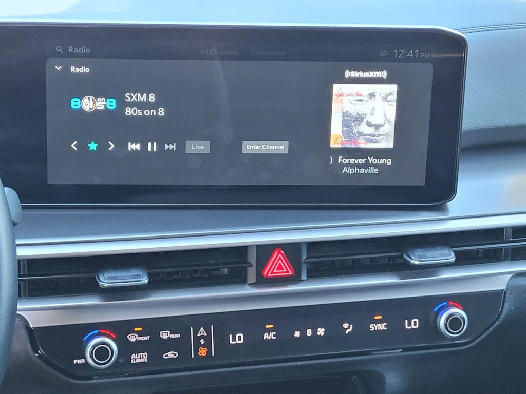 Used 2024 Kia Sorento S image 13