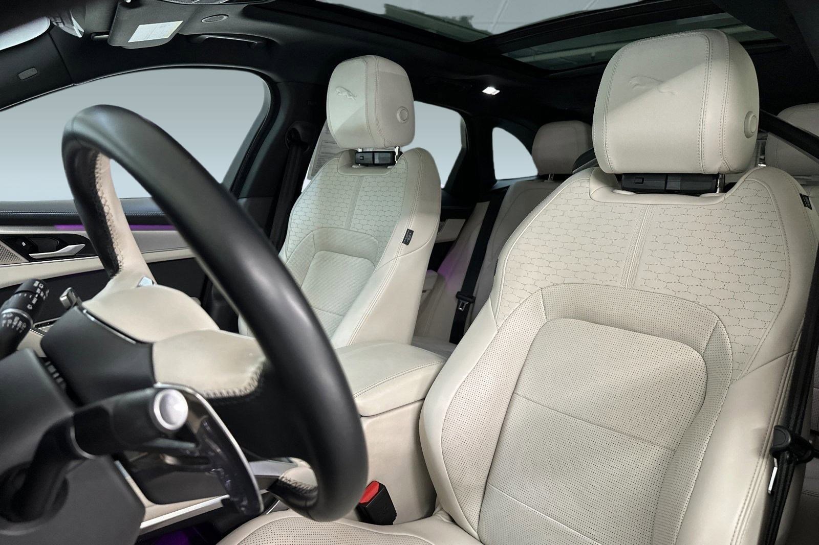 Used 2024 Jaguar F-PACE R-Dynamic S image 21