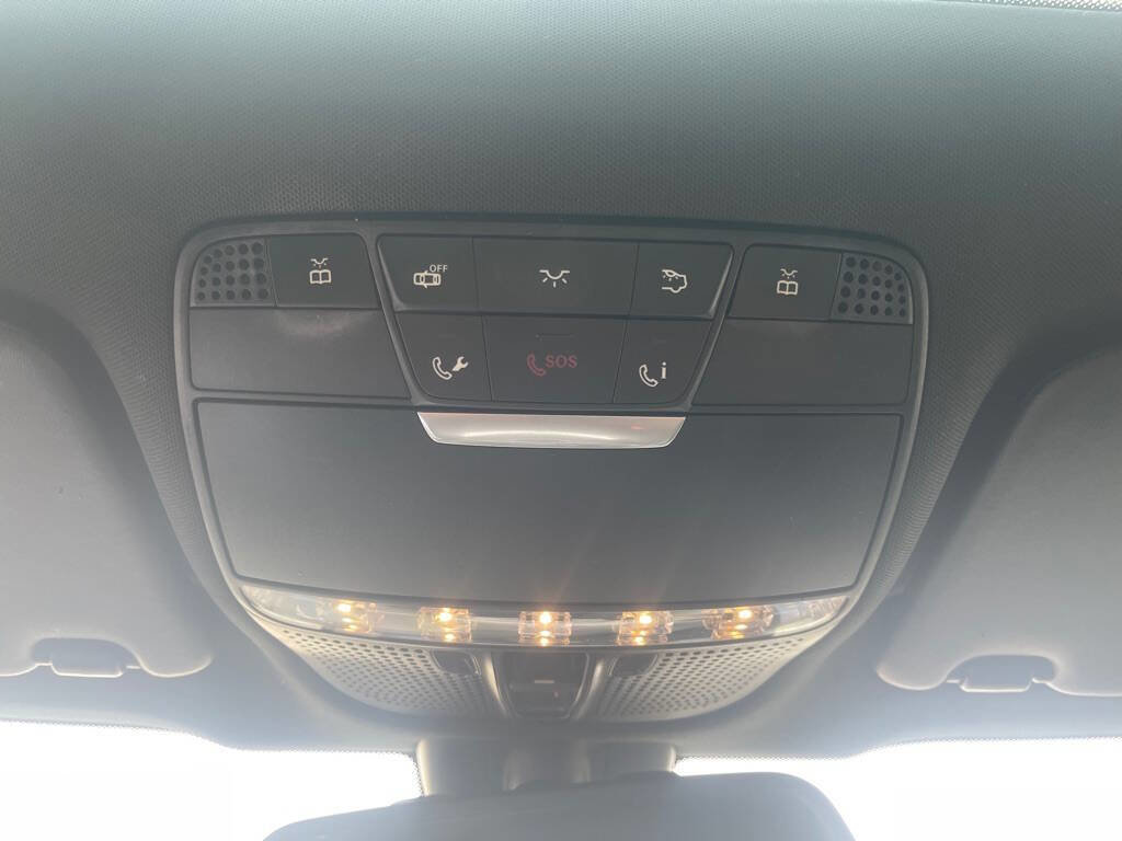 Used 2019 Mercedes-Benz GLC 300 4MATIC image 46