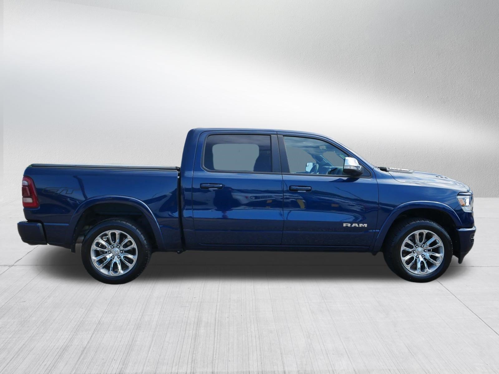 Used 2022 RAM 1500 Laramie w/ G/T Package AWD/4WD image 8