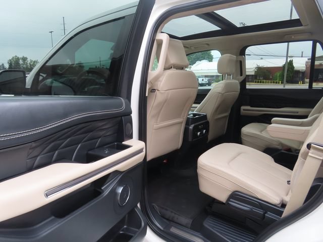 Used 2024 Ford Expedition Platinum AWD/4WD image 21