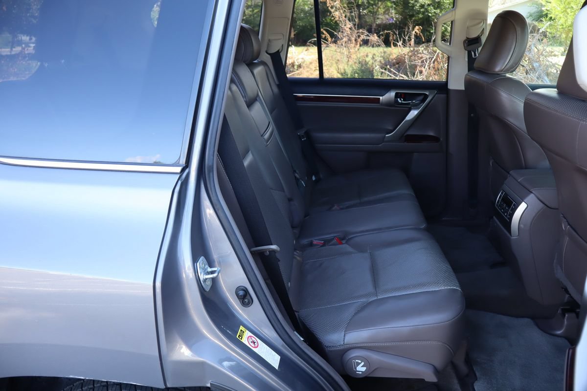 Used 2010 Lexus GX 460 AWD/4WD image 24