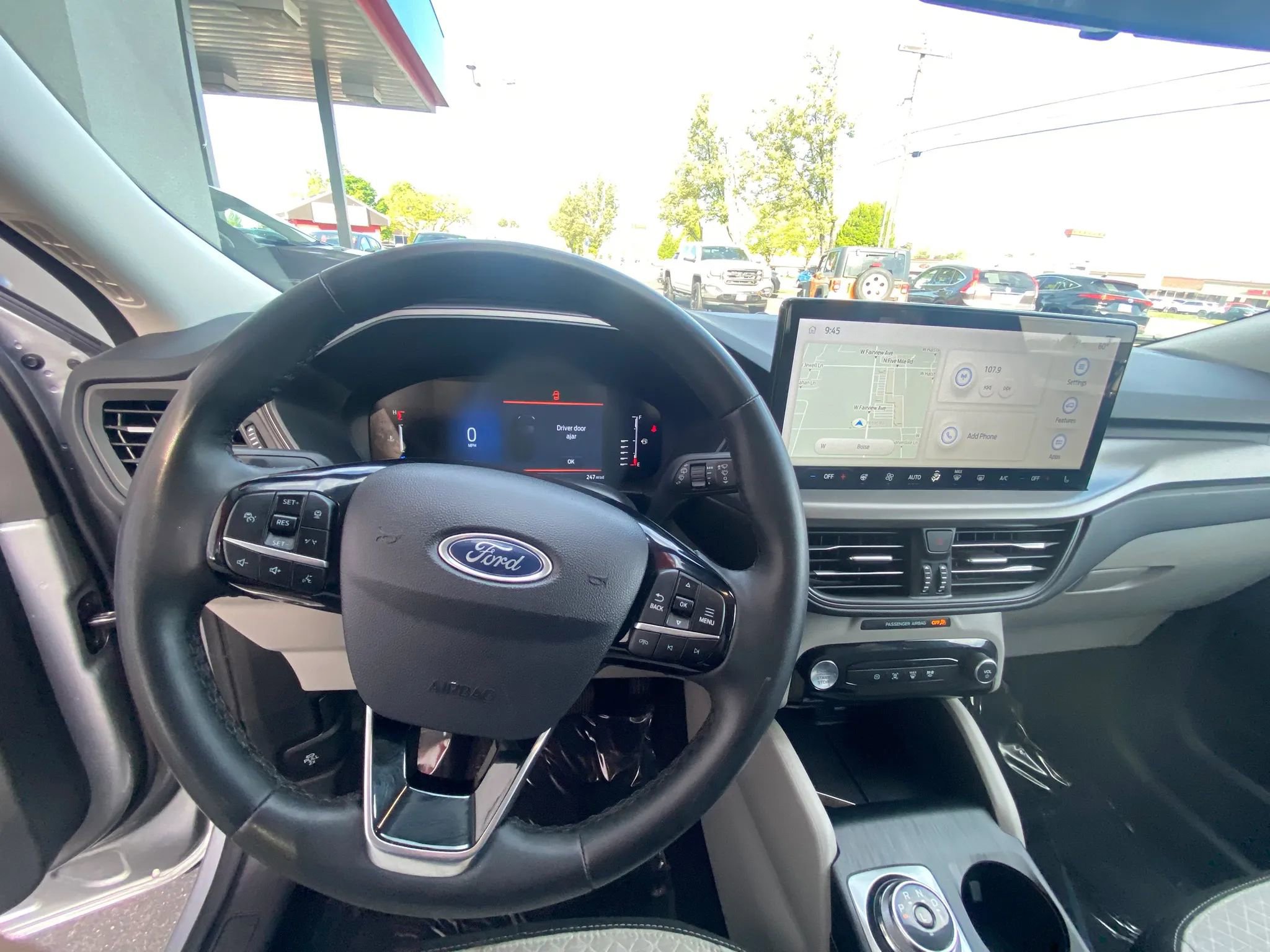 Used 2023 Ford Escape Active w/ Tech Pack #1 AWD/4WD image 10