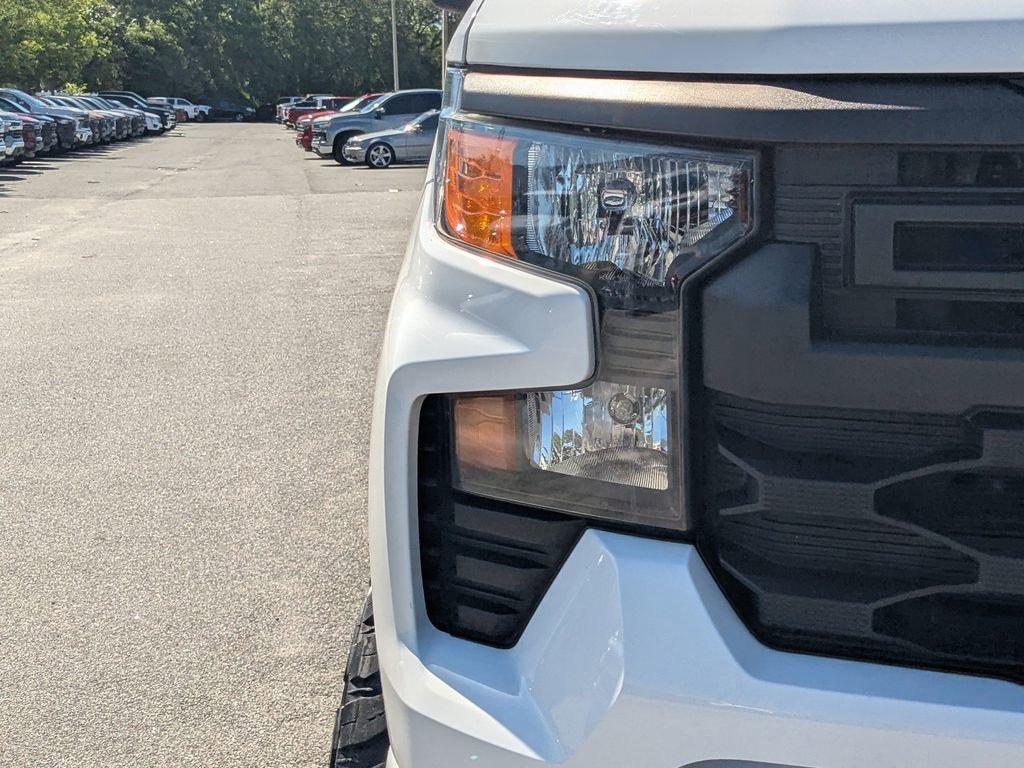 Used 2022 Chevrolet Silverado 1500 Custom AWD/4WD image 9