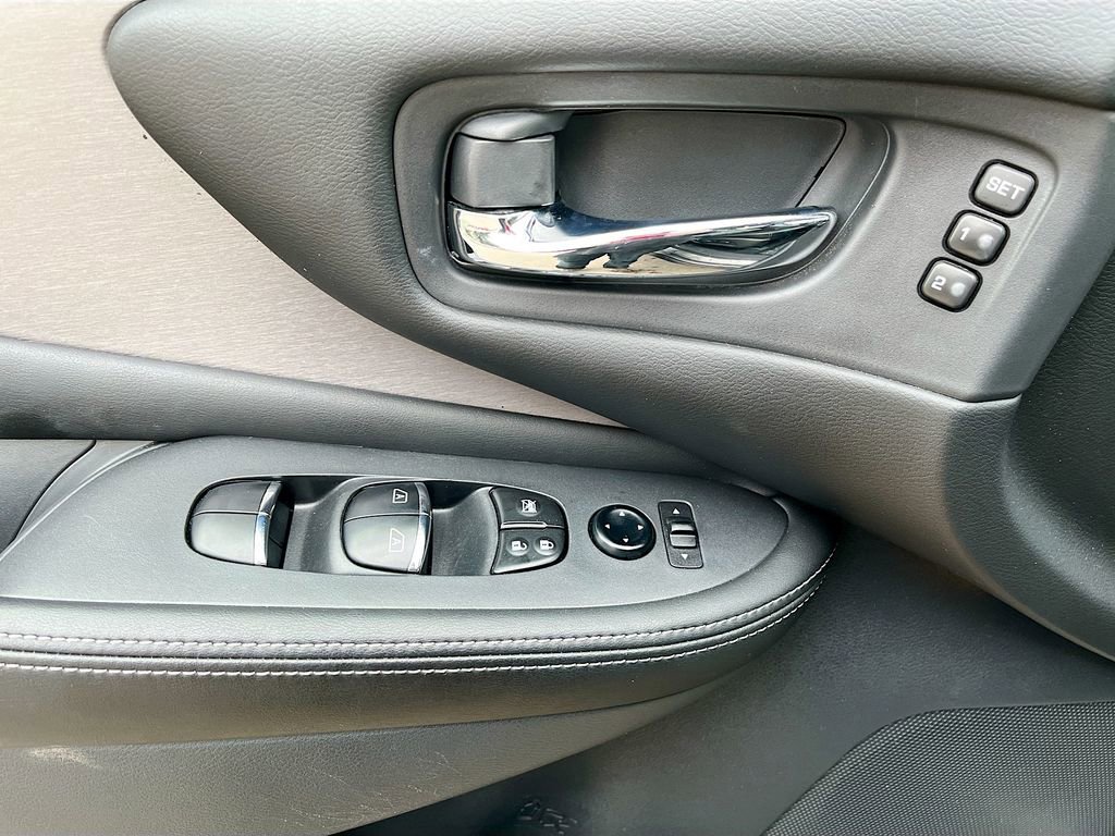 Used 2023 Nissan Murano SL w/ SL Moonroof Package image 18
