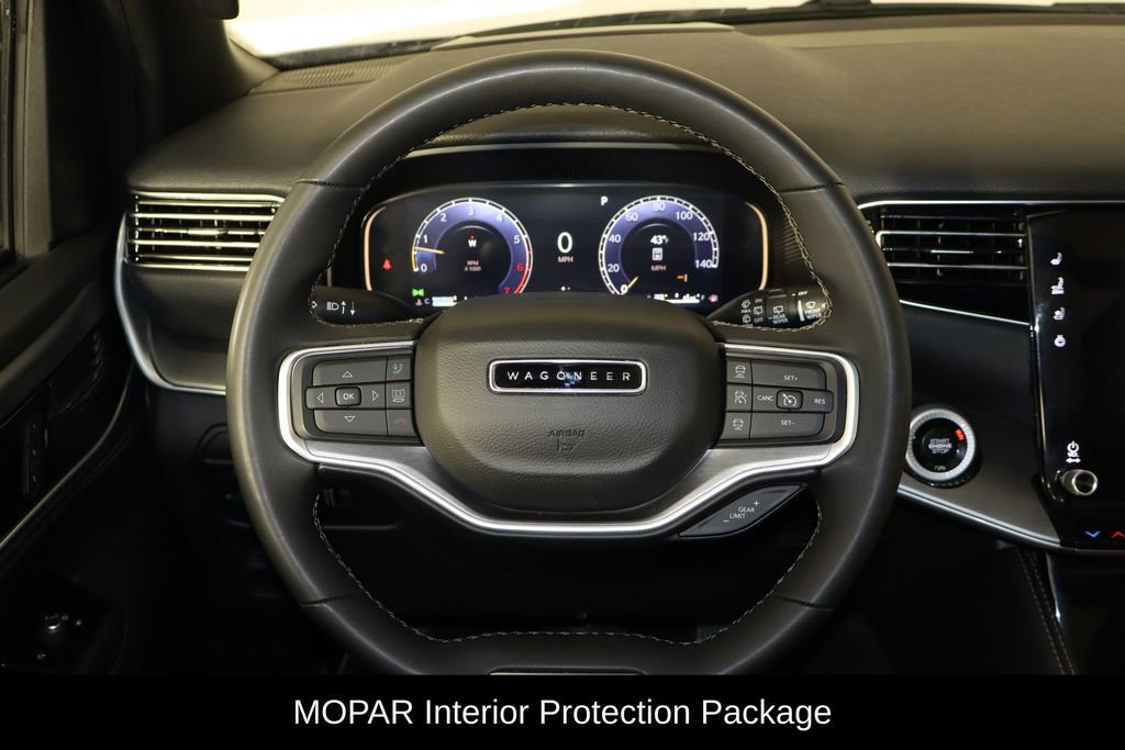 Used 2025 Jeep Wagoneer L Series II w/ Convenience Group I image 7