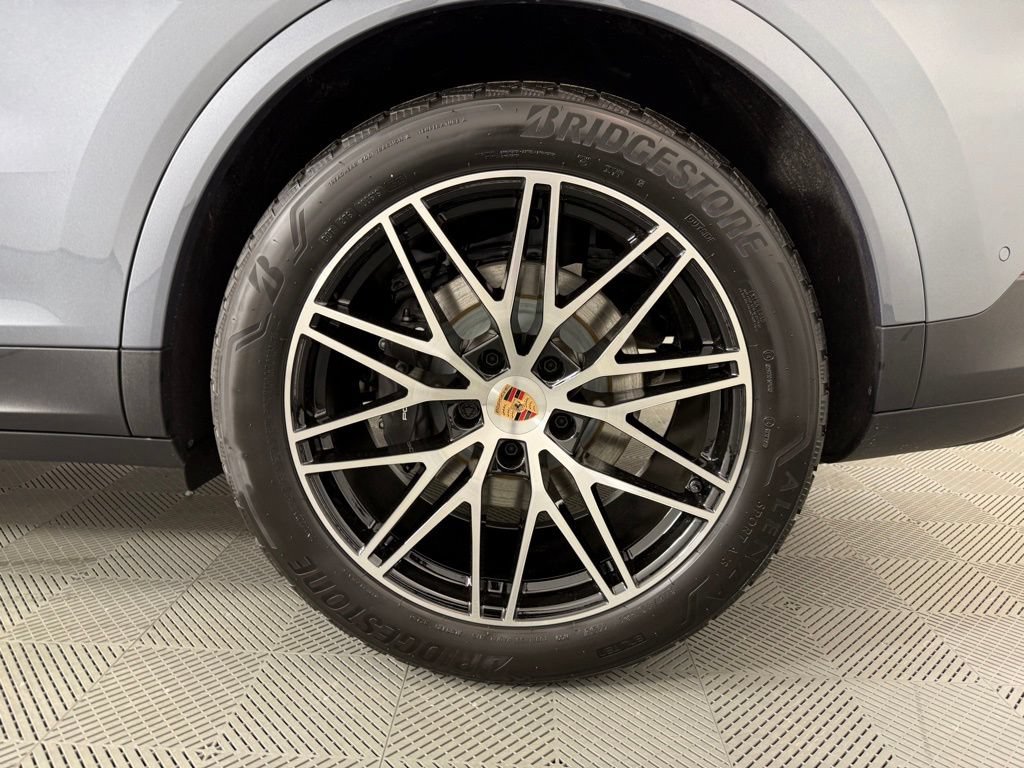 New 2026 Porsche Cayenne AWD/4WD image 12