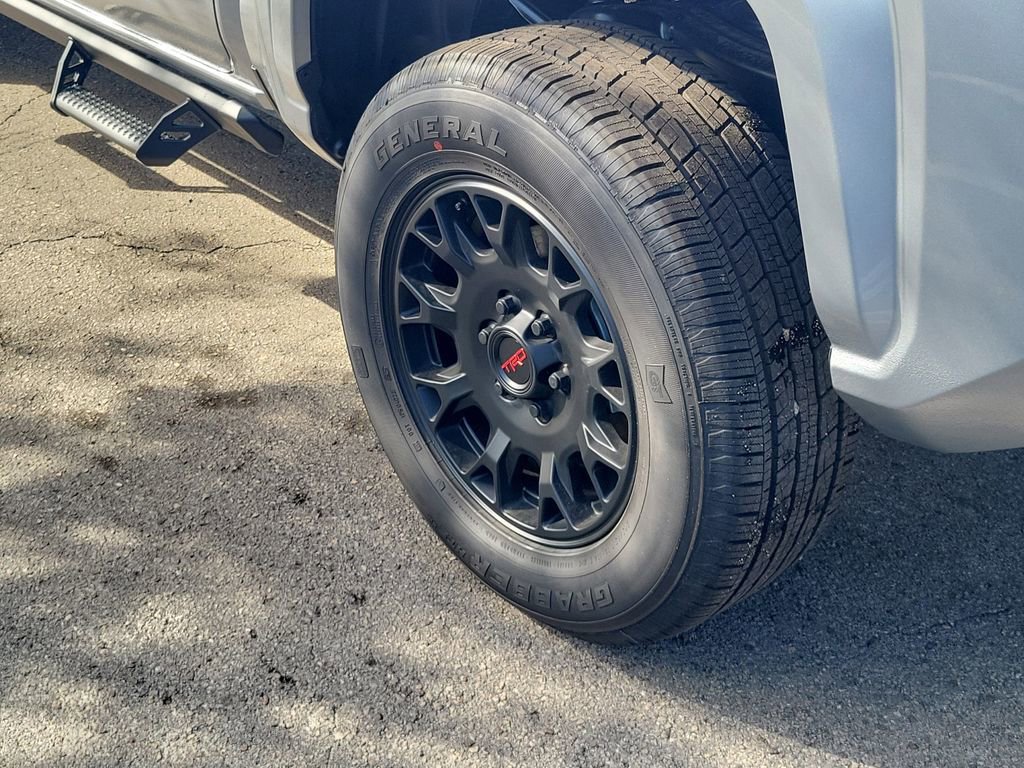 New 2025 Toyota Tacoma SR5 image 5
