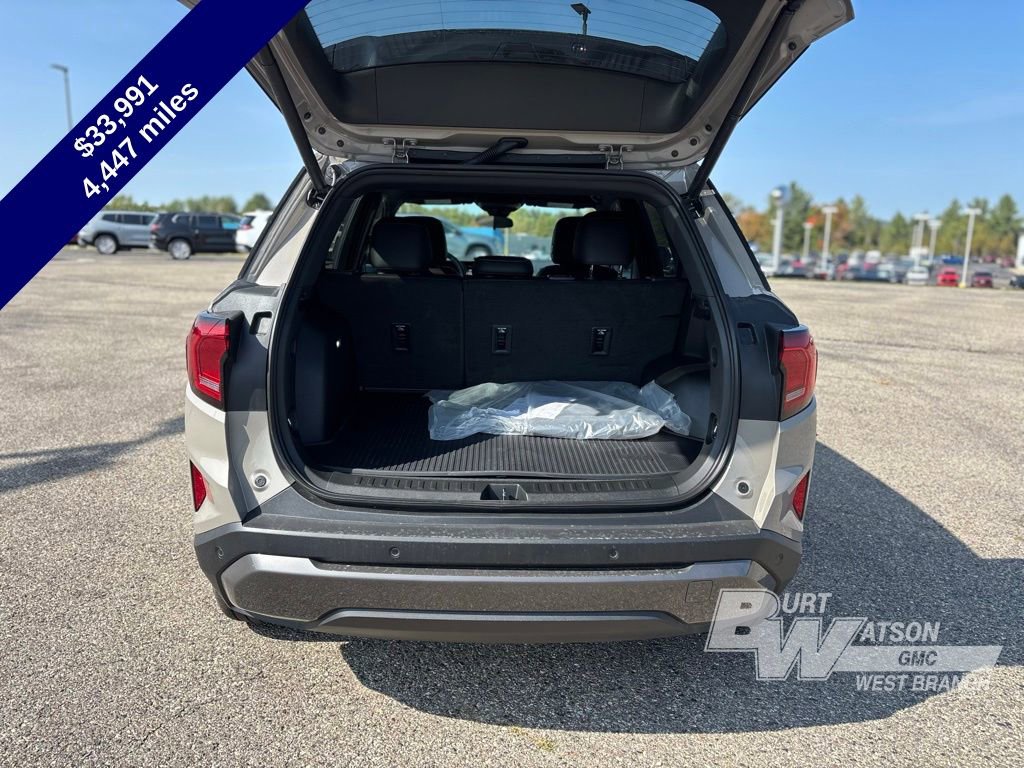 Used 2026 GMC Terrain Elevation w/ Elevation Premium Package image 27