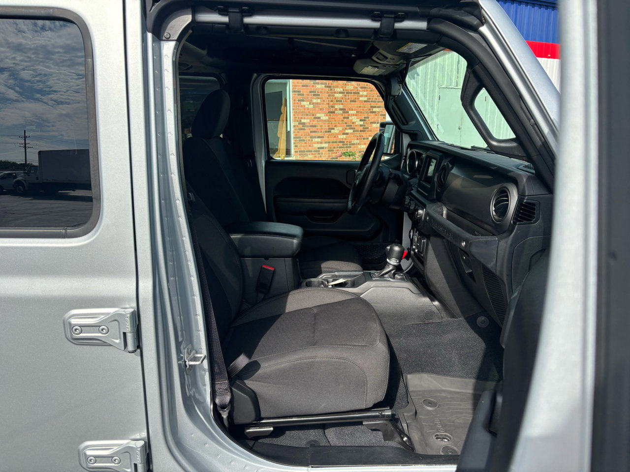 Used 2023 Jeep Wrangler Unlimited Sport image 14