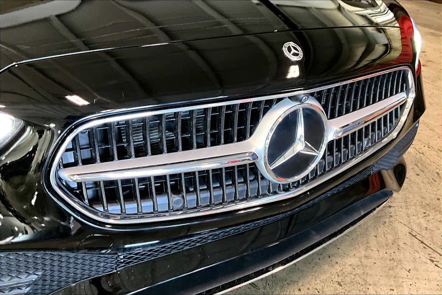 Used 2024 Mercedes-Benz C 300 4MATIC Sedan w/ Exclusive Trim Package image 29