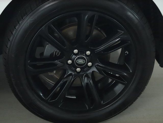 Used 2019 Land Rover Range Rover Velar S image 41
