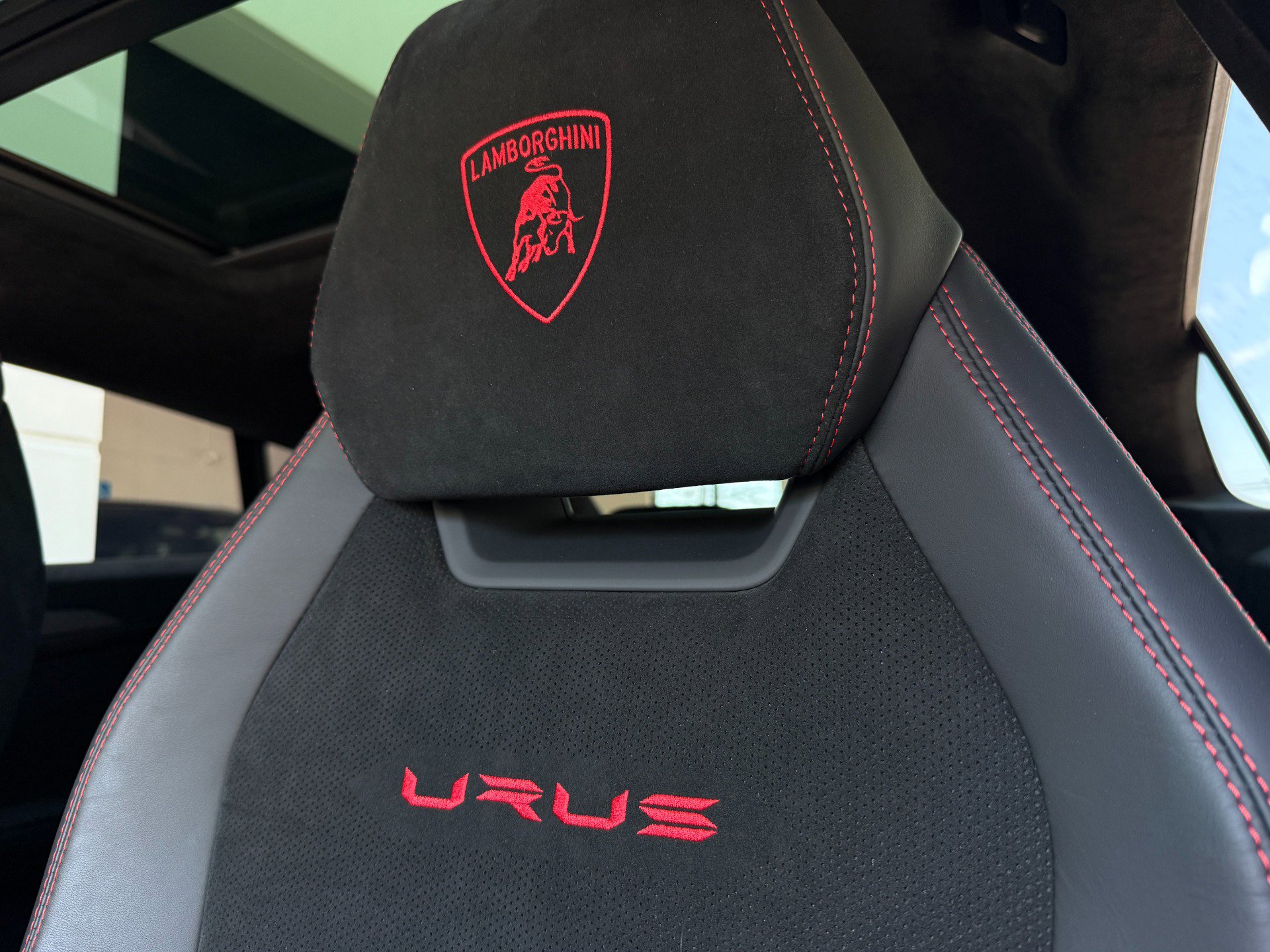 Used 2023 Lamborghini Urus Performante image 30