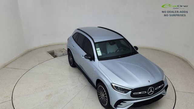 Used 2025 Mercedes-Benz GLC 350e 4MATIC w/ AMG Line image 79