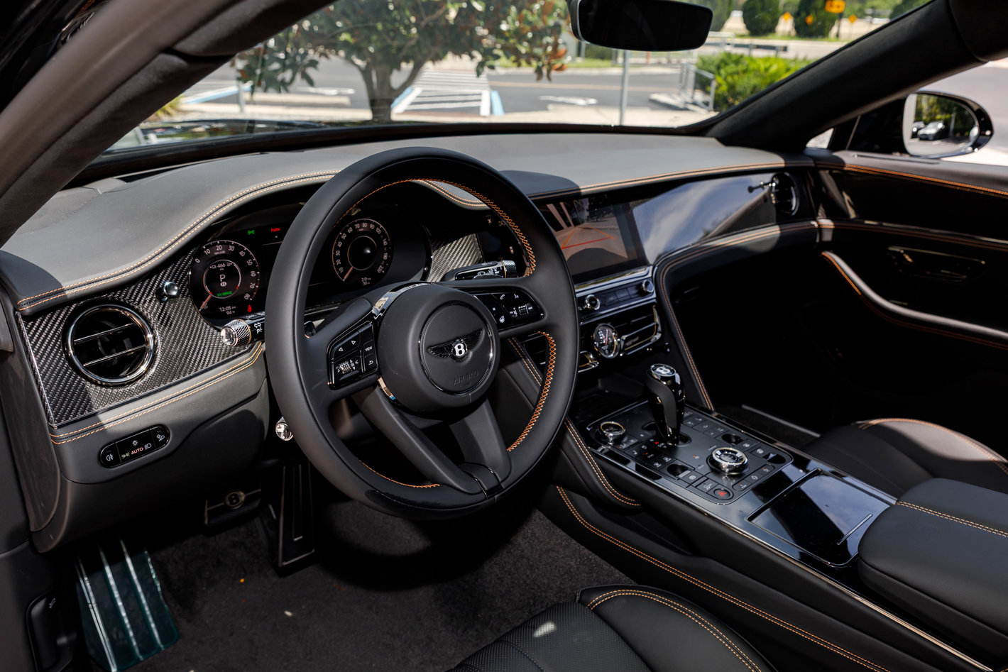 New 2025 Bentley Flying Spur Plug-In Hybrid image 23