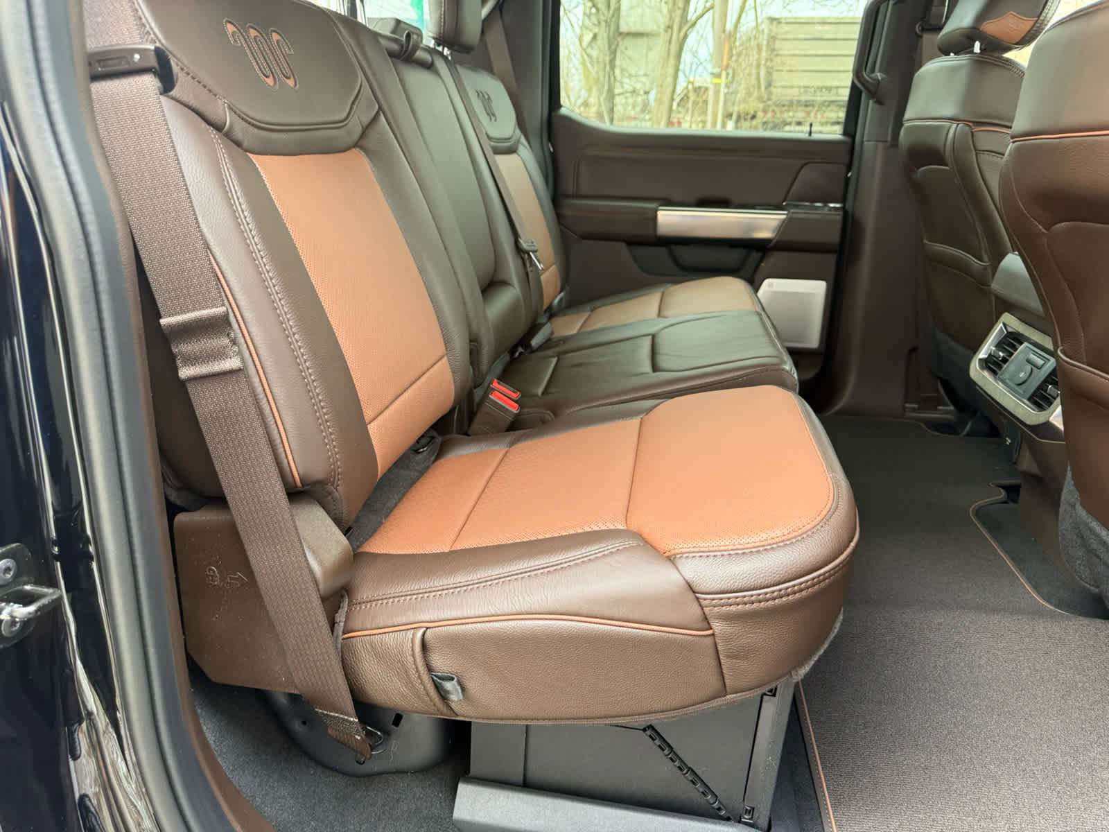 New 2026 Ford F350 King Ranch w/ FX4 Off-Road Package image 6