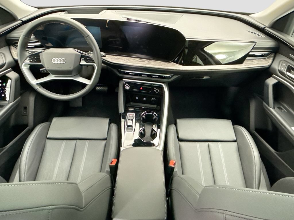 Used 2025 Audi Q5 Premium Plus w/ Premium Plus AWD/4WD image 14