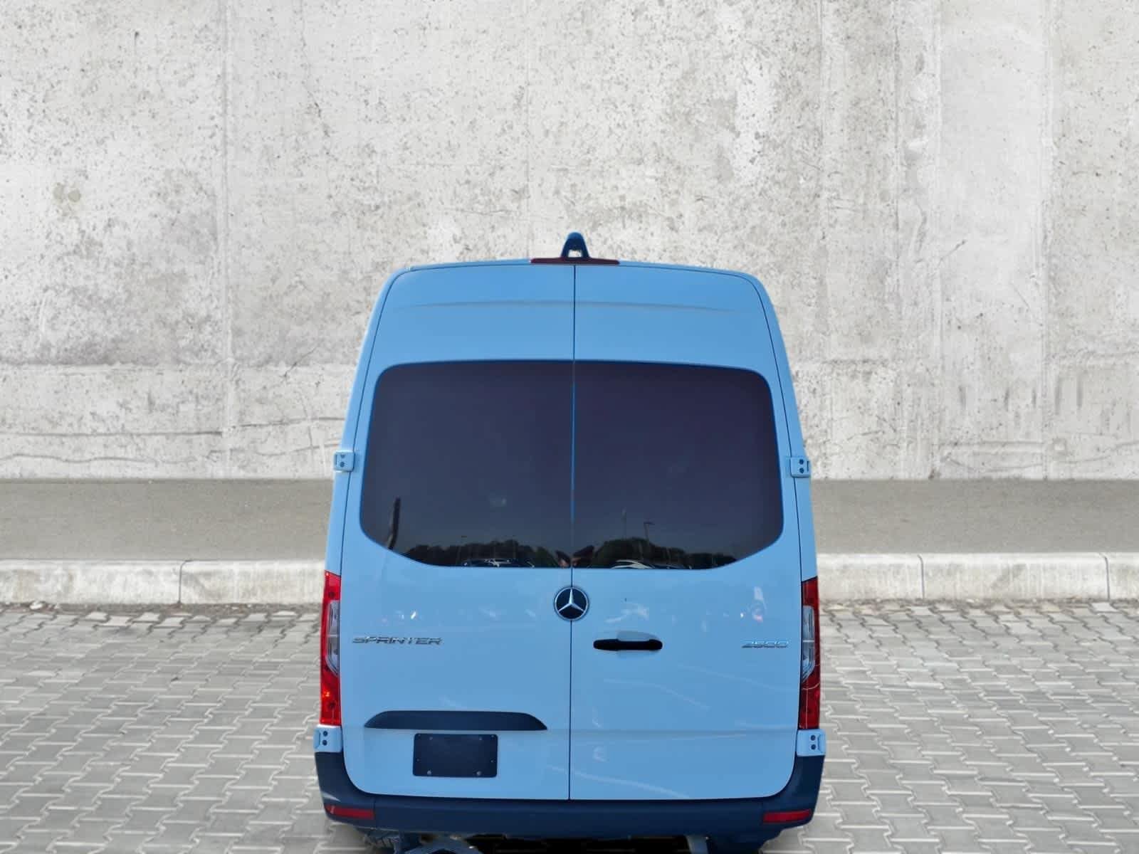 Used 2024 Mercedes-Benz Sprinter 2500 image 8