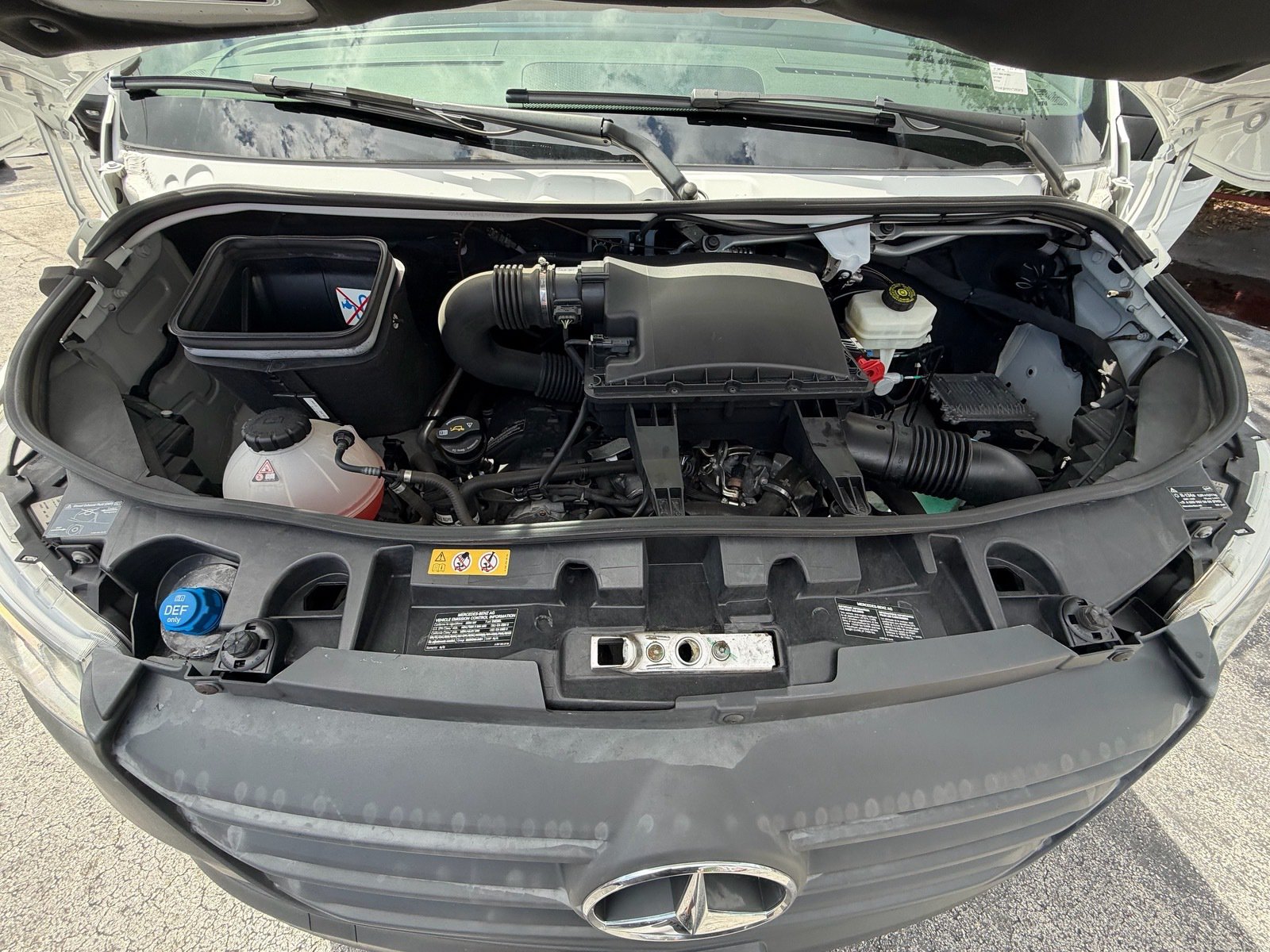 Used 2022 Mercedes-Benz Sprinter 2500 image 19