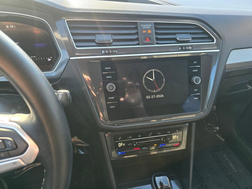 Used 2024 Volkswagen Tiguan SE AWD/4WD image 21