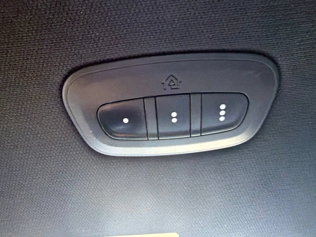 Used 2020 RAM 1500 Big Horn AWD/4WD image 18