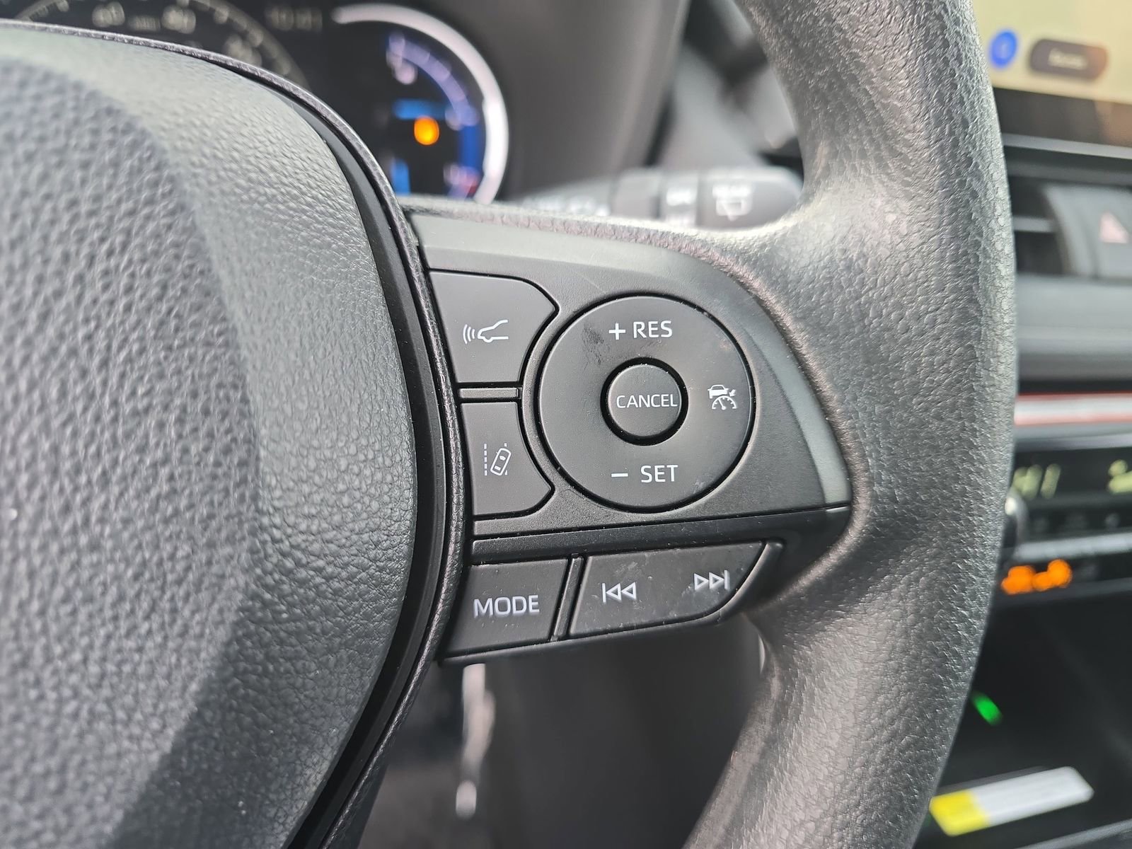 Used 2024 Toyota RAV4 XLE image 23