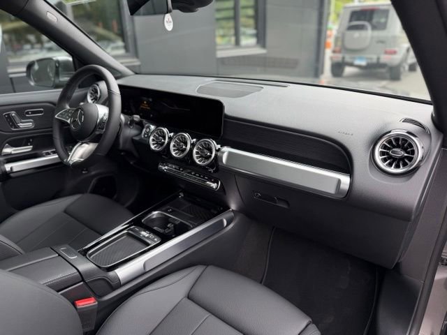 Used 2026 Mercedes-Benz GLB 250 4MATIC image 53