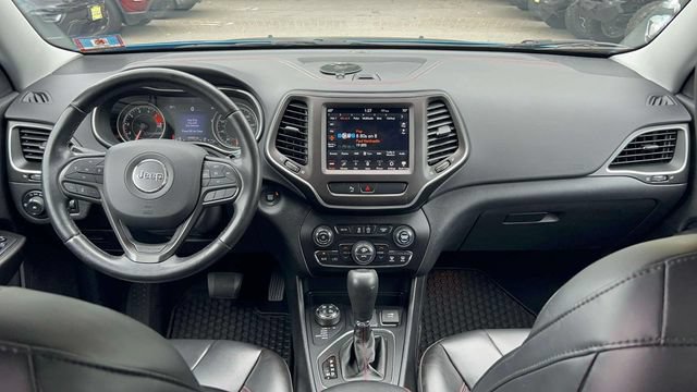 Used 2020 Jeep Cherokee Trailhawk w/ Cold Weather Group AWD/4WD image 28