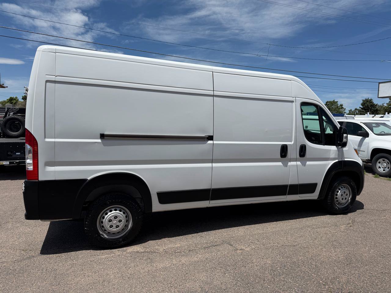 Used 2024 RAM ProMaster 2500 w/ Convenience Group FWD image 10