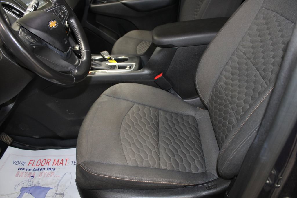 Used 2018 Chevrolet Equinox LT image 12