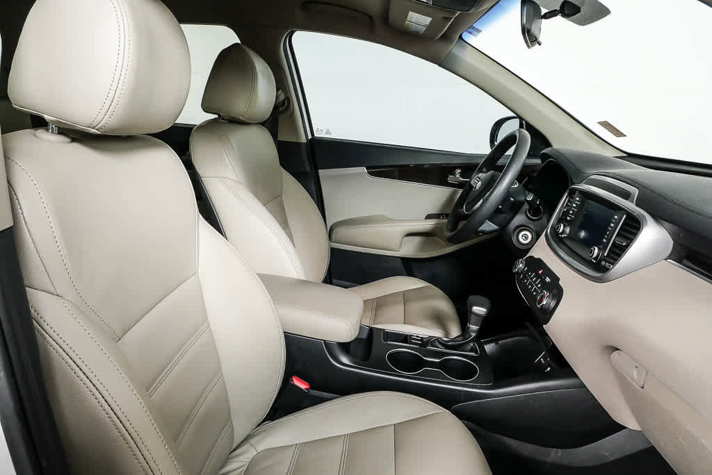 Used 2020 Kia Sorento LX image 21