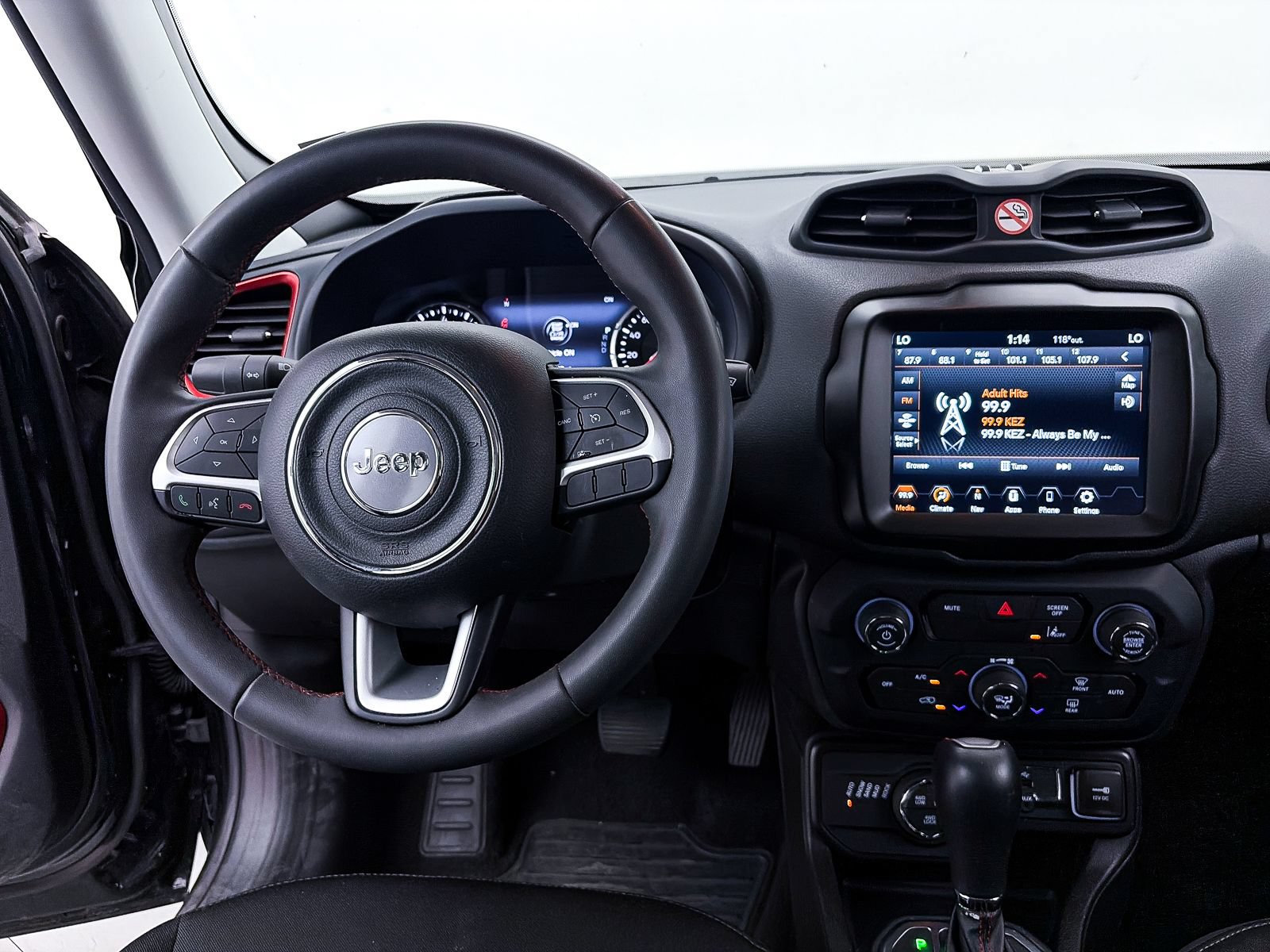 Used 2023 Jeep Renegade Trailhawk AWD/4WD image 5