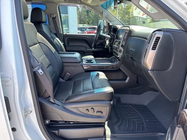 Used 2016 GMC Sierra 3500 Denali w/ Duramax Plus Package AWD/4WD image 40