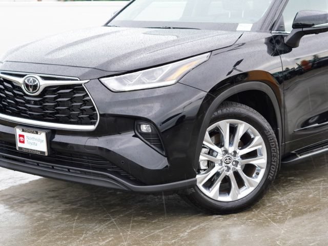 Certified 2026 Toyota Highlander Limited w/ Protection Package #3 (TMS) AWD/4WD image 5
