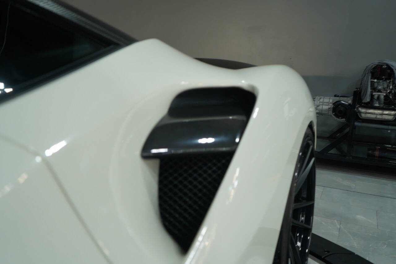 Used 2017 Ferrari 488 GTB image 37