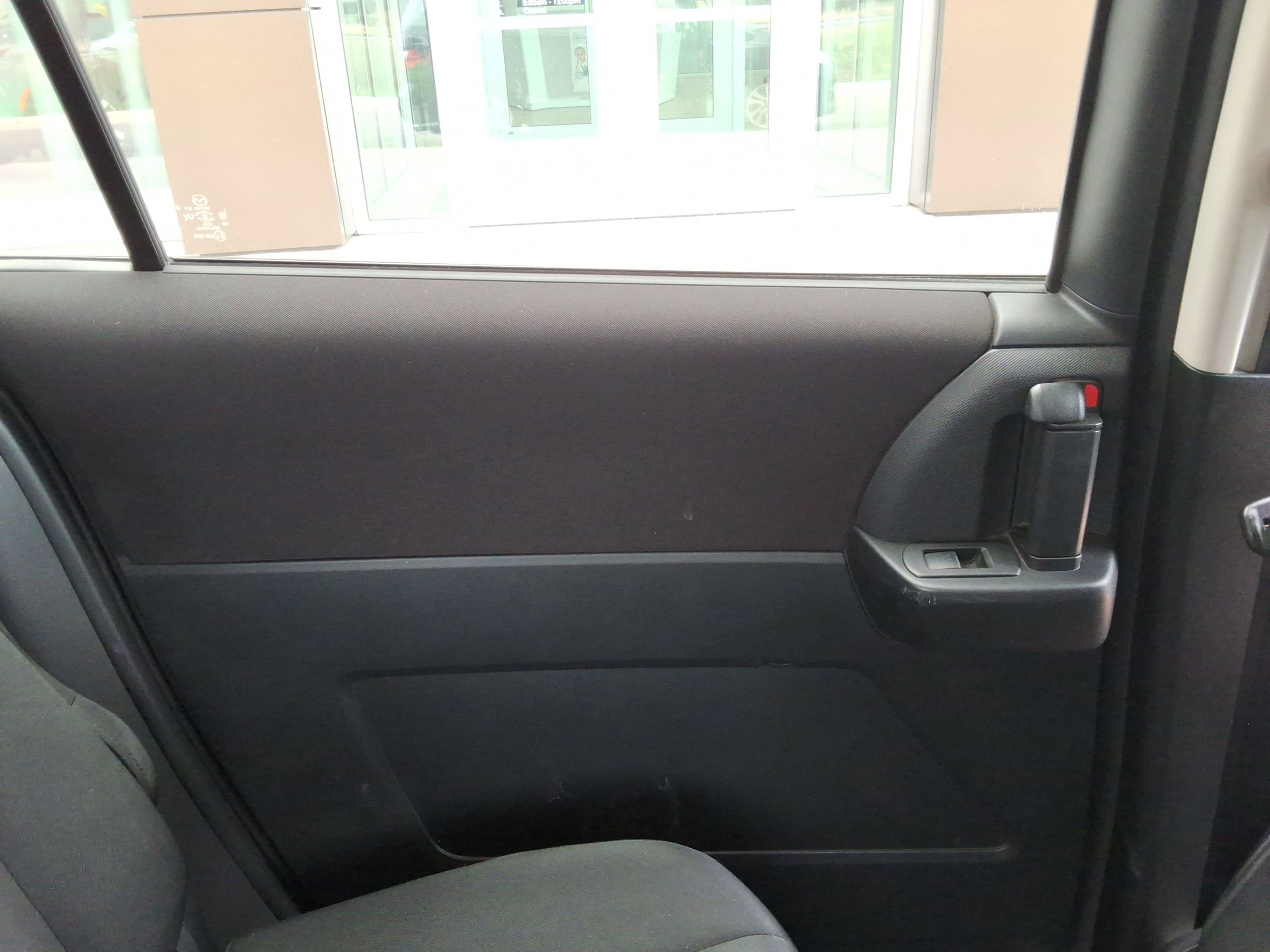 Used 2013 MAZDA MAZDA5 Sport image 21