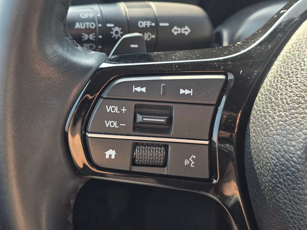 Used 2025 Honda Pilot Touring image 34