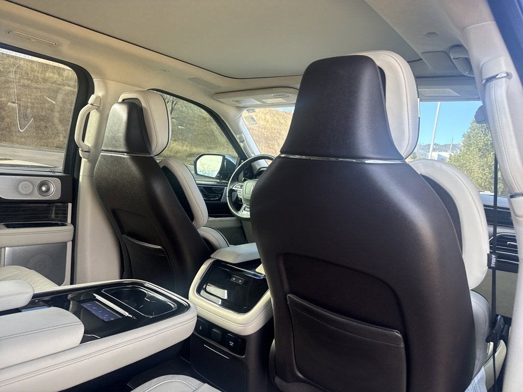 Certified 2024 Lincoln Navigator Black Label image 27