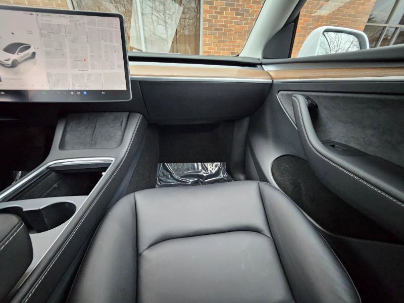 Used 2024 Tesla Model Y Long Range image 53