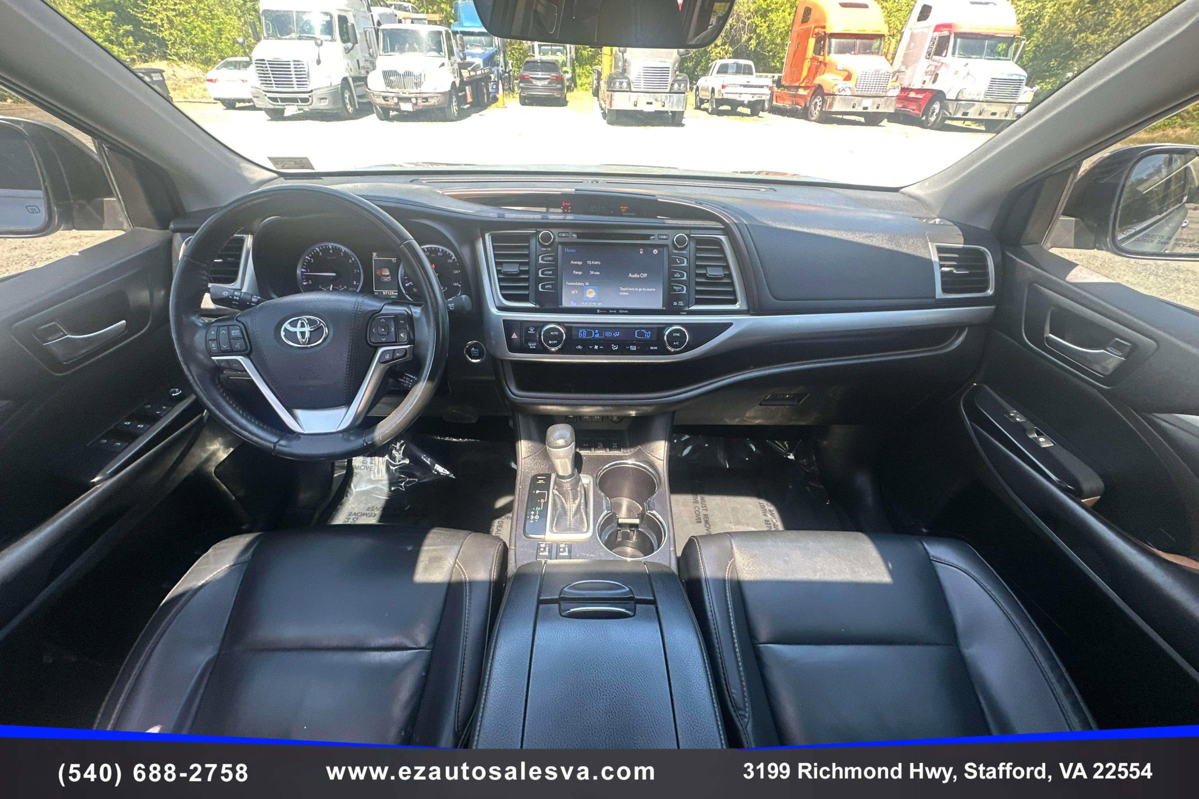 Used 2019 Toyota Highlander XLE AWD/4WD image 24