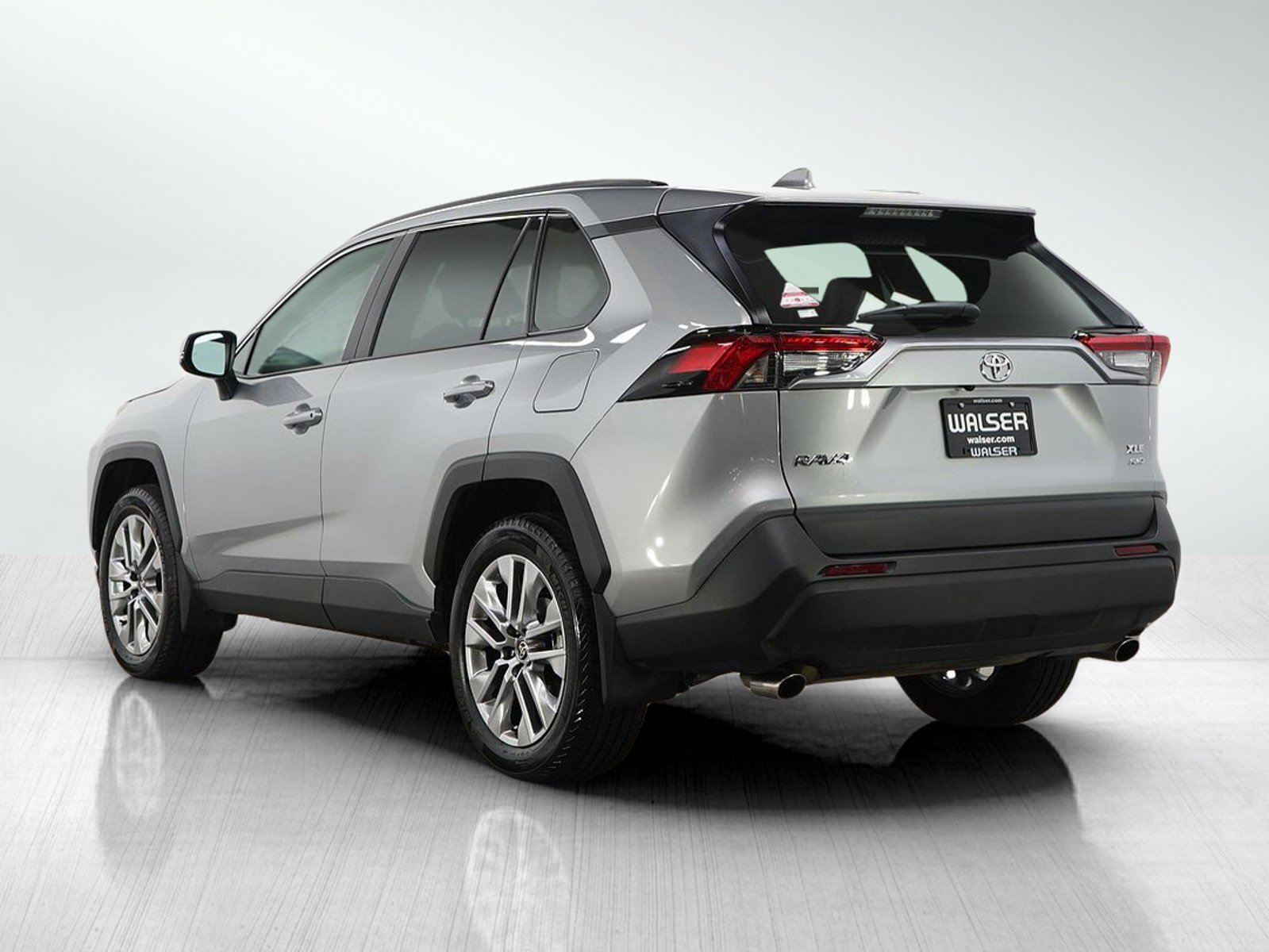Used 2025 Toyota RAV4 XLE Premium w/ Weather Package AWD/4WD image 3